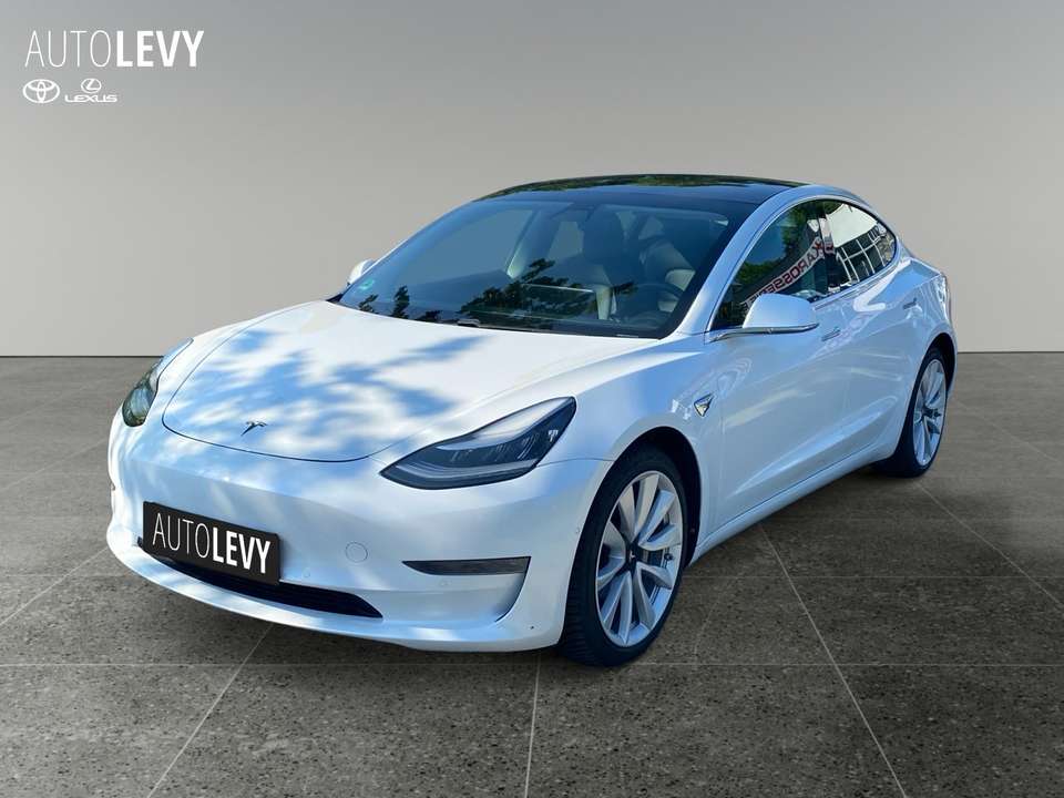 Tesla Model 3 - Imagem 2