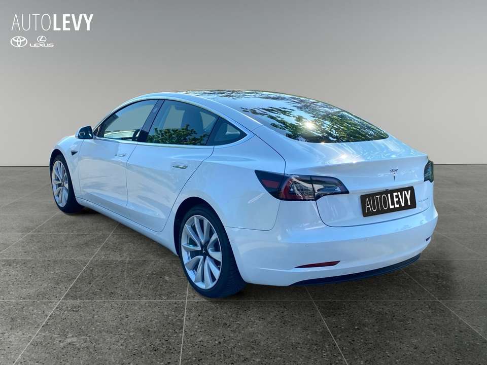 Tesla Model 3 - Imagem 4