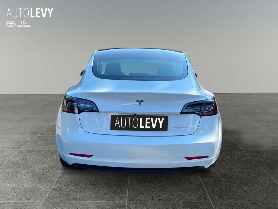 Tesla Model 3 - Imagem 5