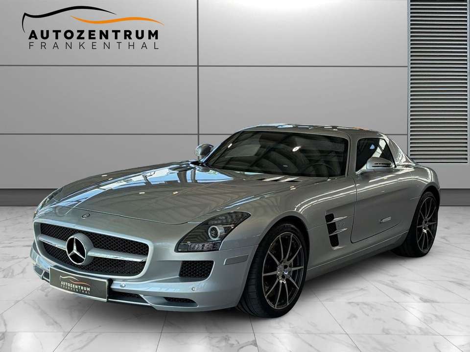Mercedes-Benz SLS - Imagem 1