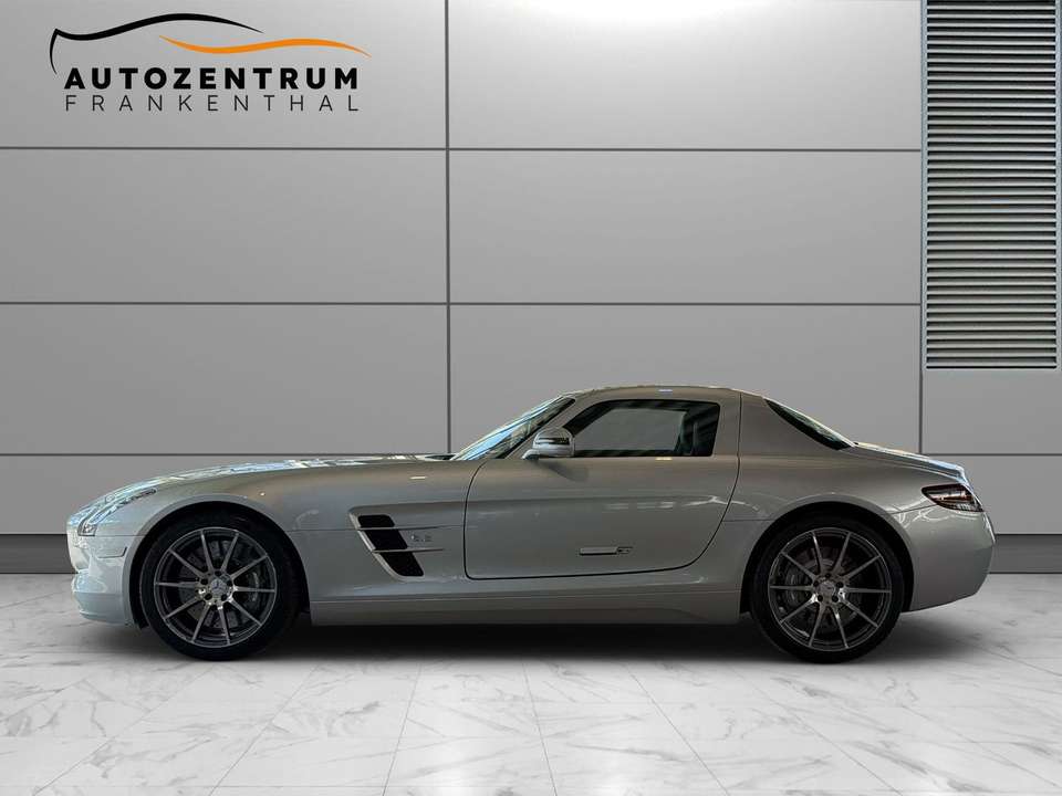 Mercedes-Benz SLS - Imagem 3