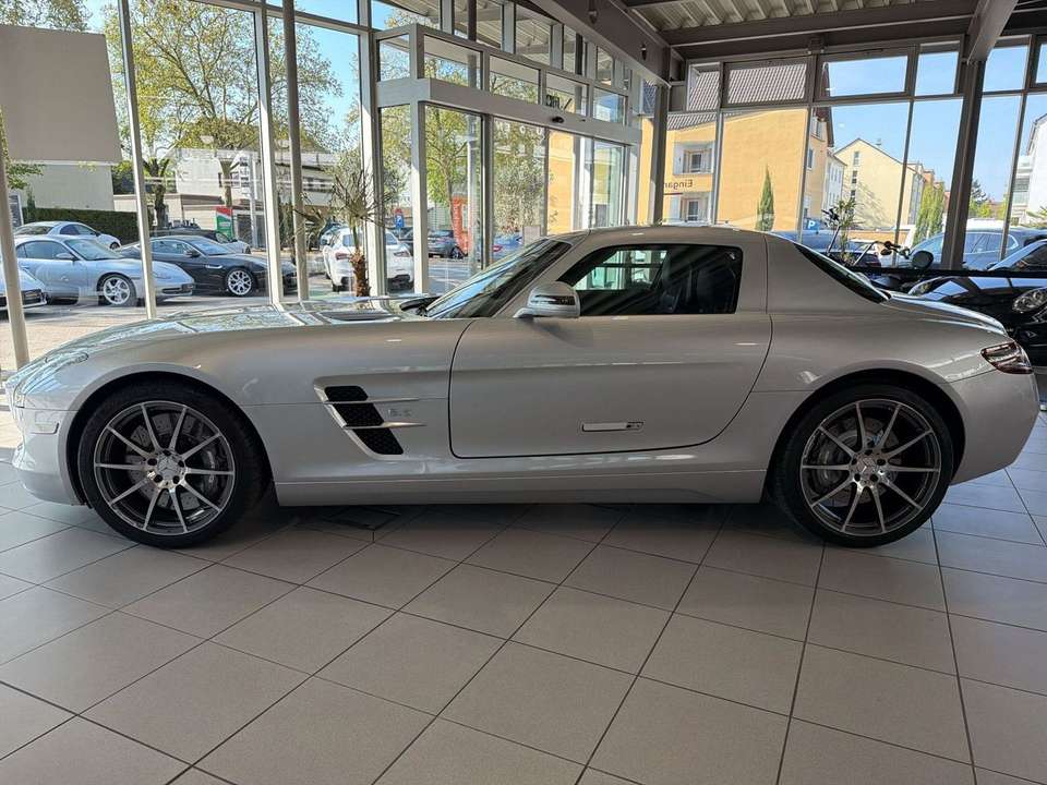 Mercedes-Benz SLS - Imagem 6