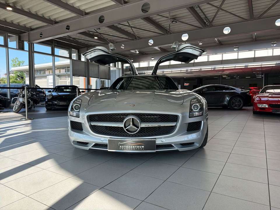 Mercedes-Benz SLS - Imagem 8