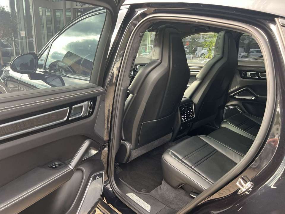 Porsche Cayenne - Imagem 10