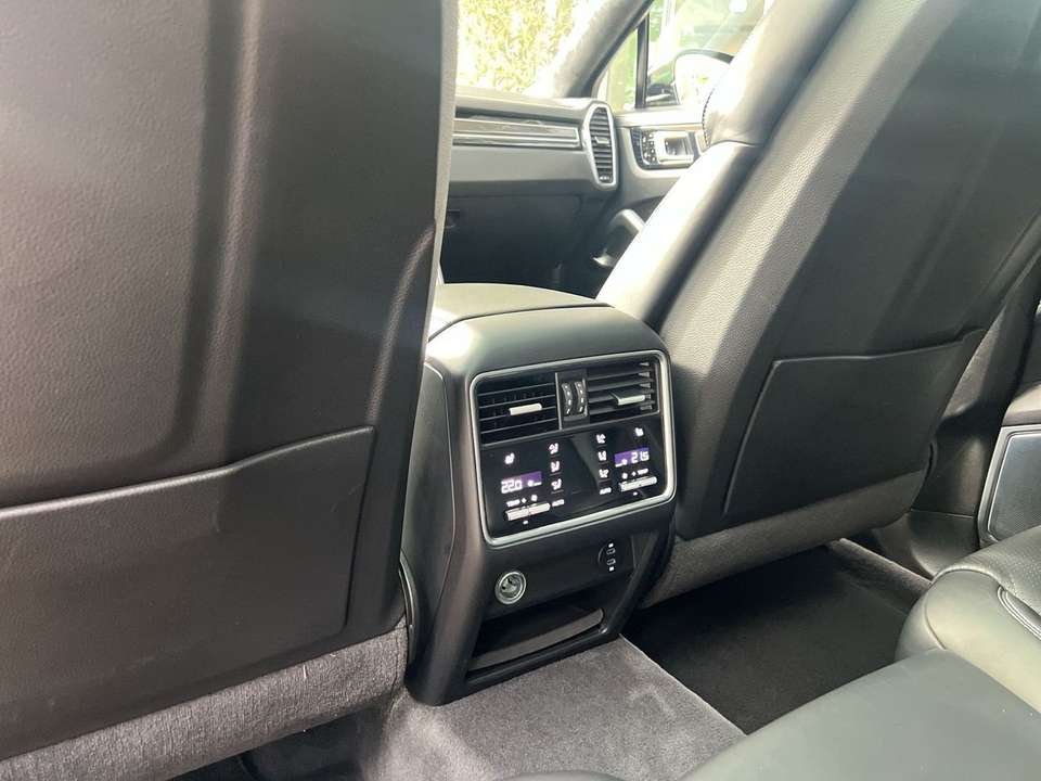 Porsche Cayenne - Imagem 11