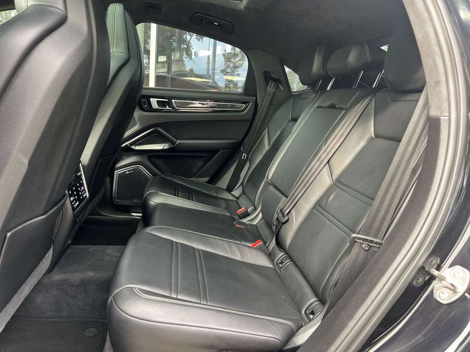 Porsche Cayenne - Imagem 12