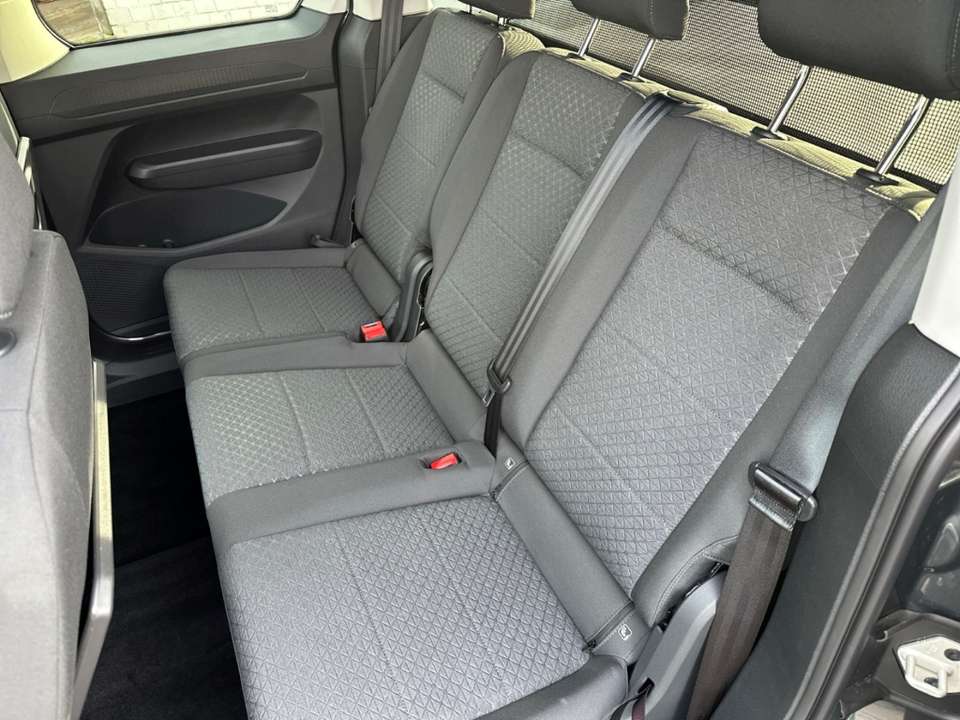 Ford Tourneo Connect - Imagem 11