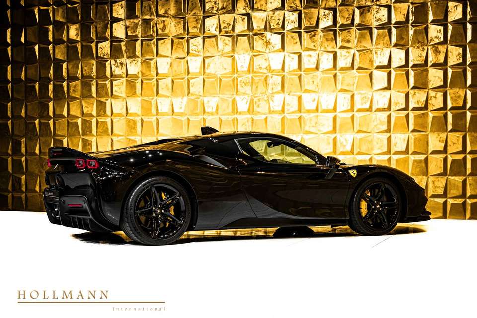 Ferrari SF90 Stradale - Imagem 7