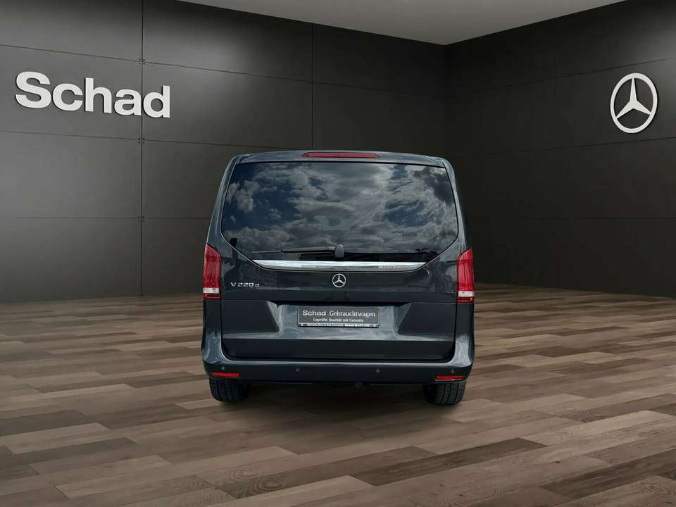Mercedes-Benz V 220 - Imagem 6