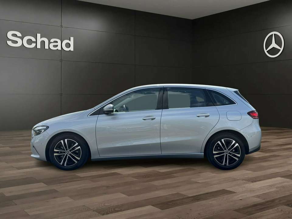 Mercedes-Benz B 180 - Imagem 8