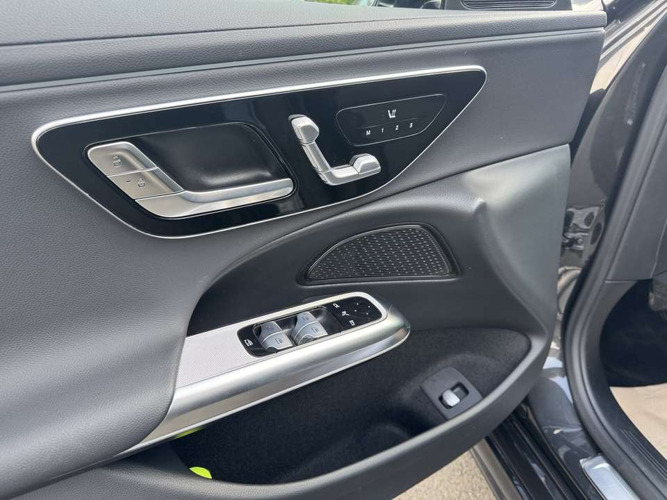 Mercedes-Benz E 300 - Imagem 9