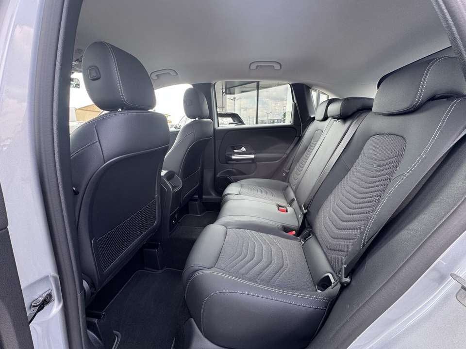 Mercedes-Benz B 180 - Imagem 11