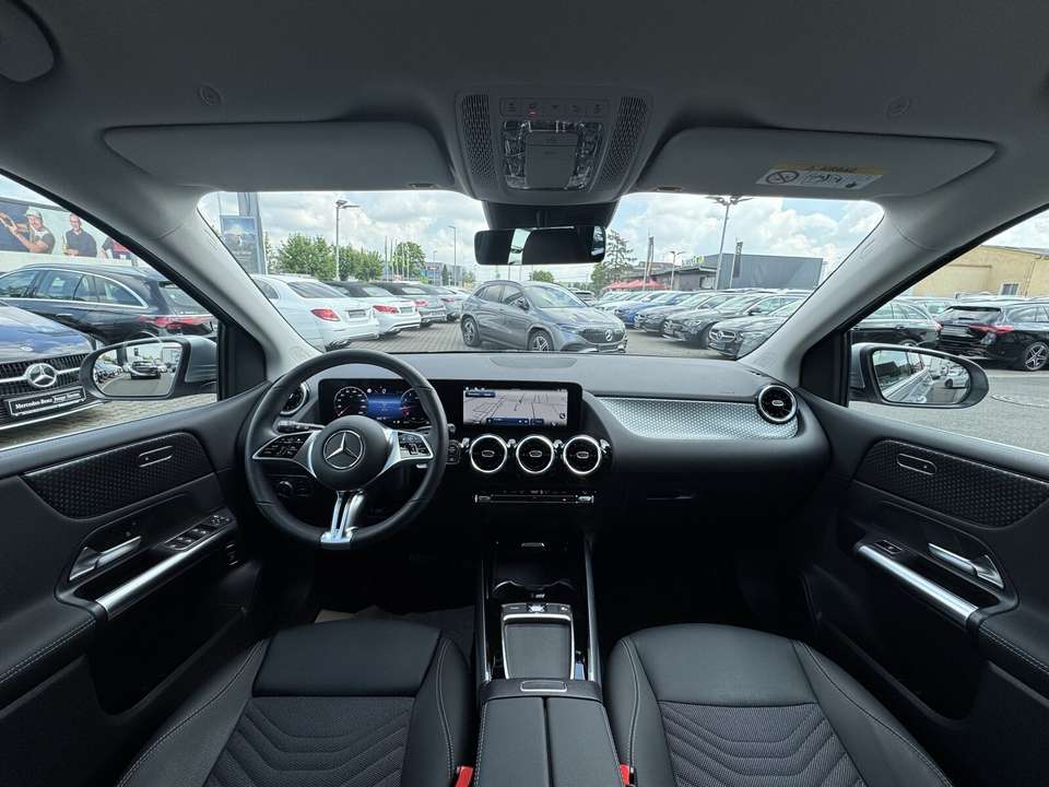 Mercedes-Benz B 180 - Imagem 12