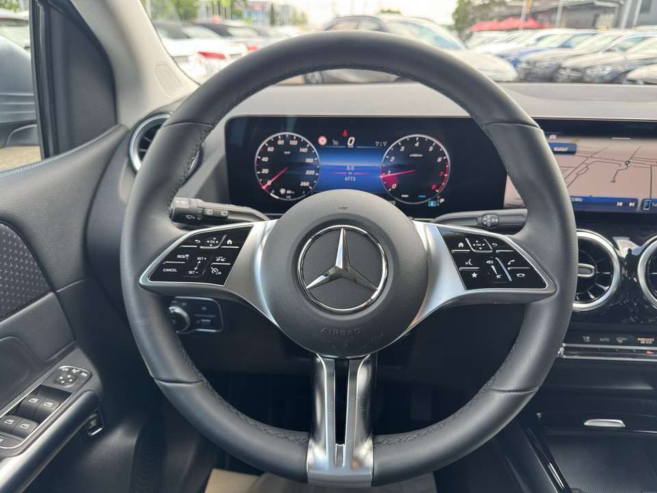 Mercedes-Benz B 180 - Imagem 13
