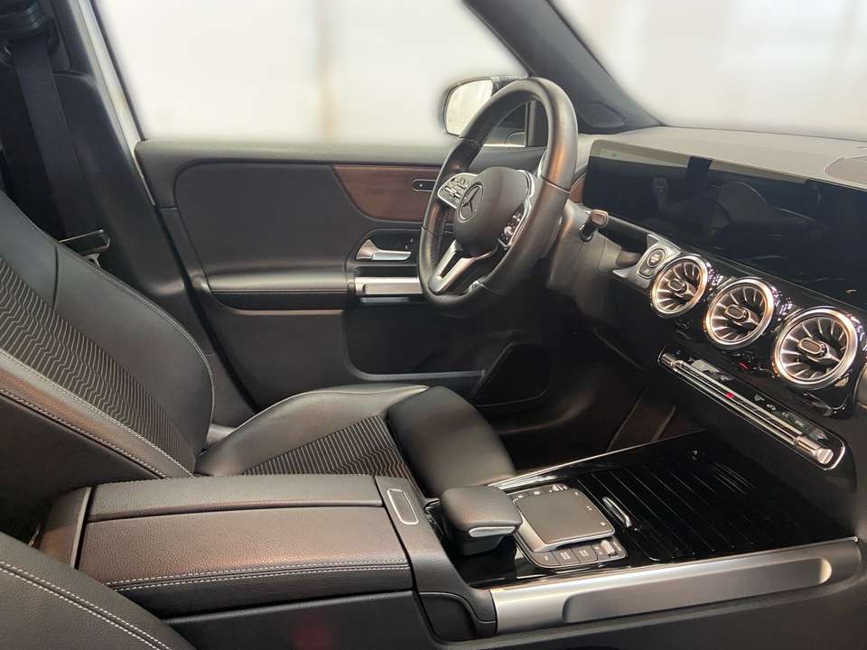 Mercedes-Benz GLB 250 - Imagem 11