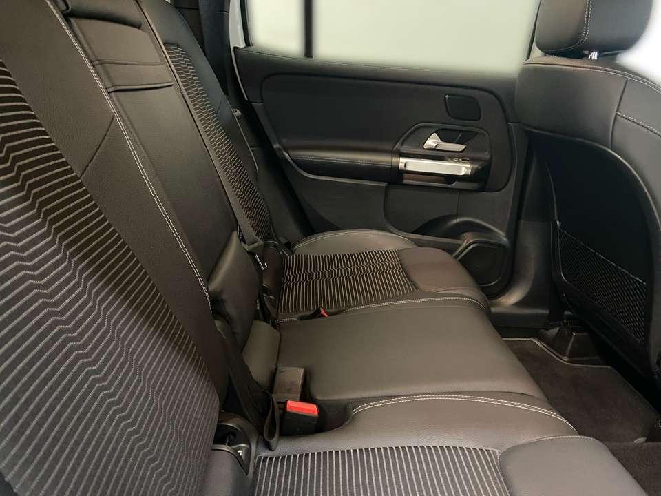 Mercedes-Benz GLB 250 - Imagem 12