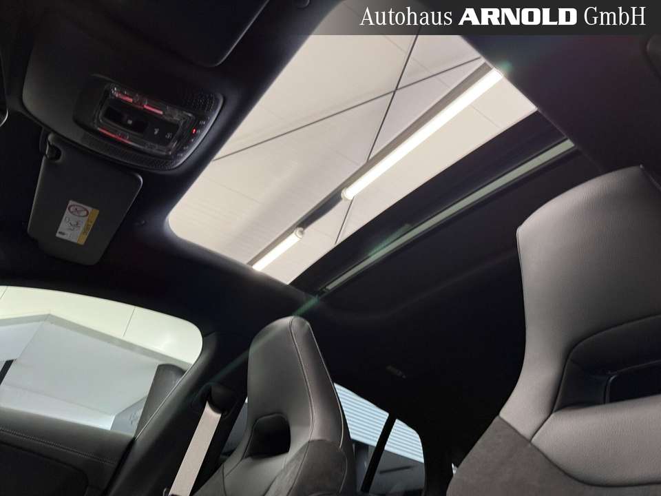 Mercedes-Benz CLA 200 - Imagem 13