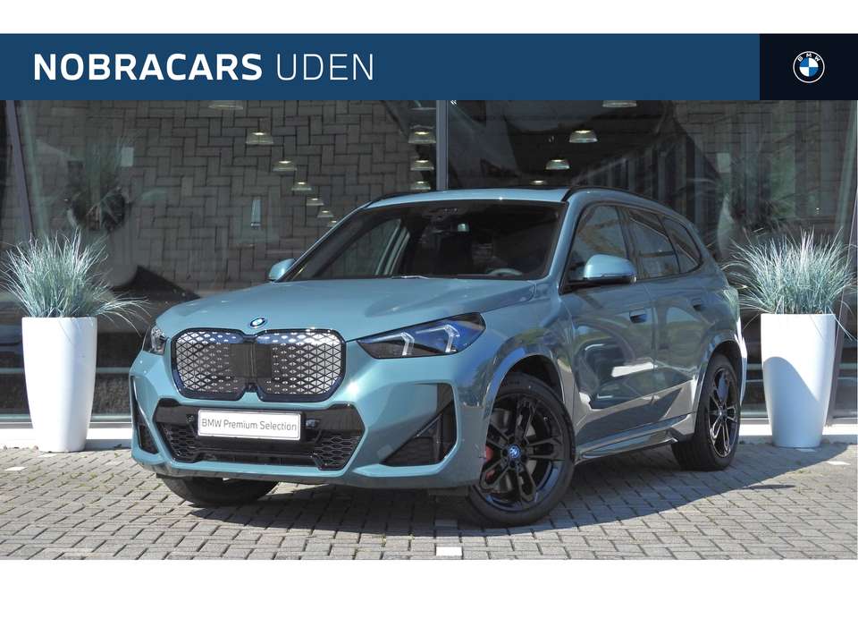 BMW iX1 - Imagem 1