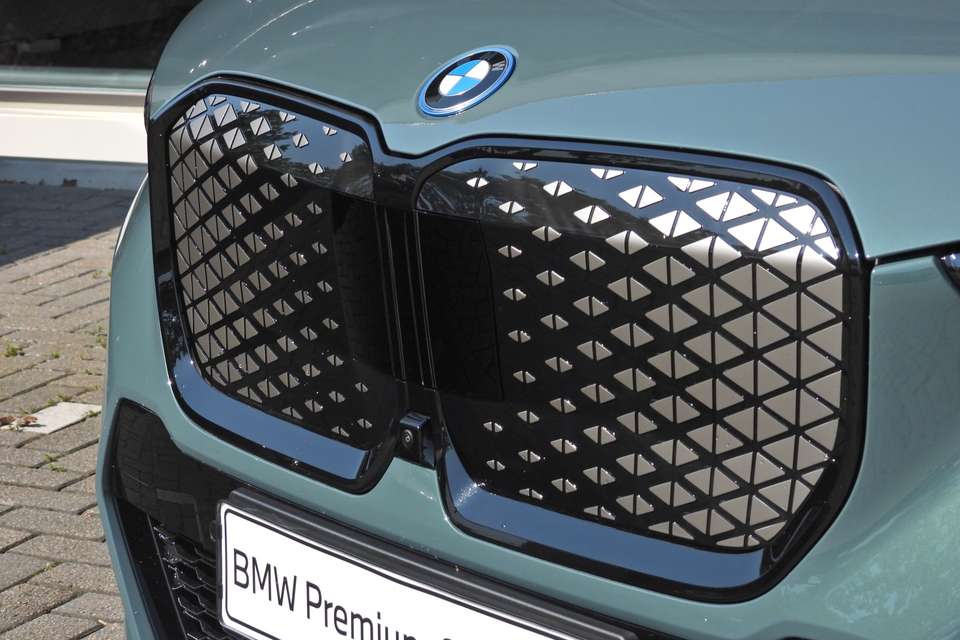 BMW iX1 - Imagem 7
