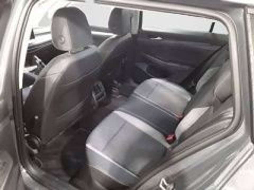 Volkswagen Golf Variant - Imagem 7