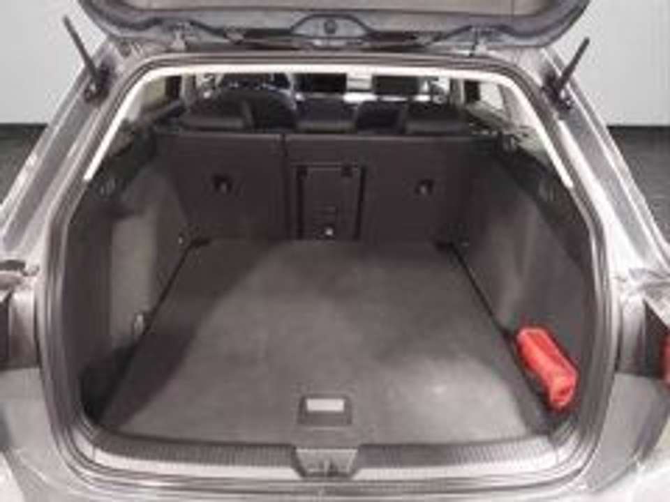 Volkswagen Golf Variant - Imagem 8