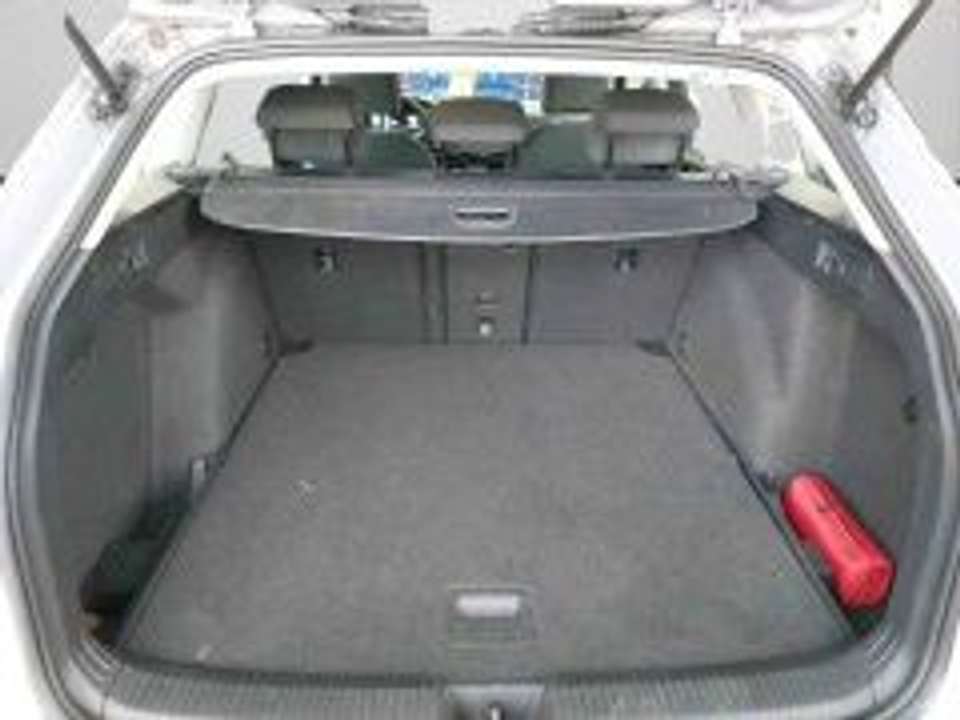 Volkswagen Golf Variant - Imagem 8