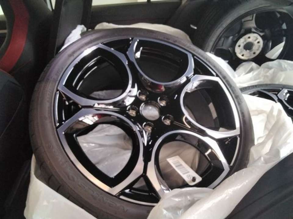 Volkswagen Golf GTI - Imagem 6