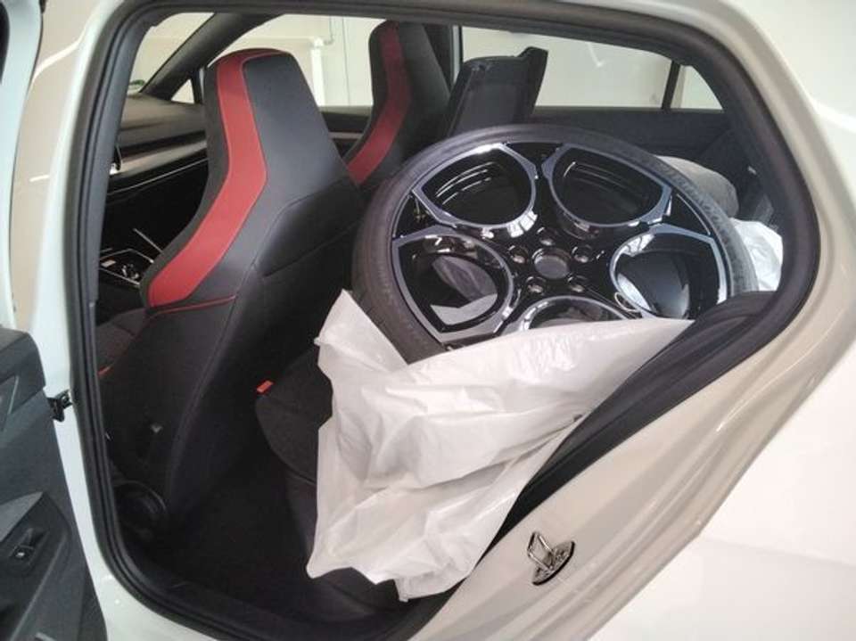 Volkswagen Golf GTI - Imagem 7