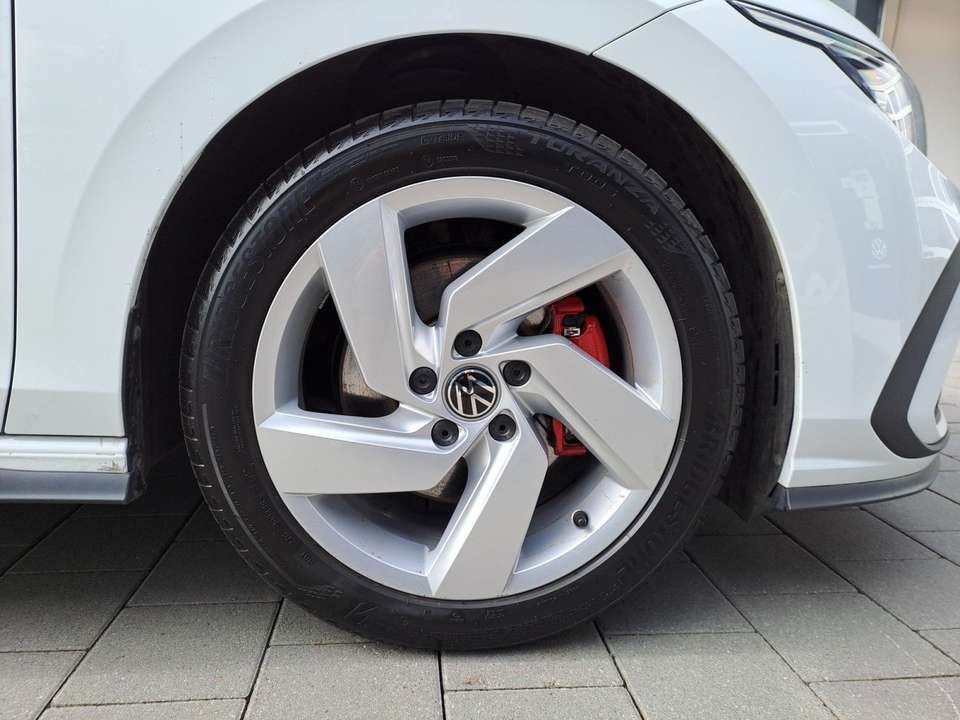 Volkswagen Golf - Imagem 12