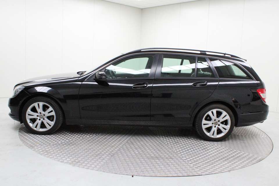 Mercedes-Benz C 200 - Imagem 2