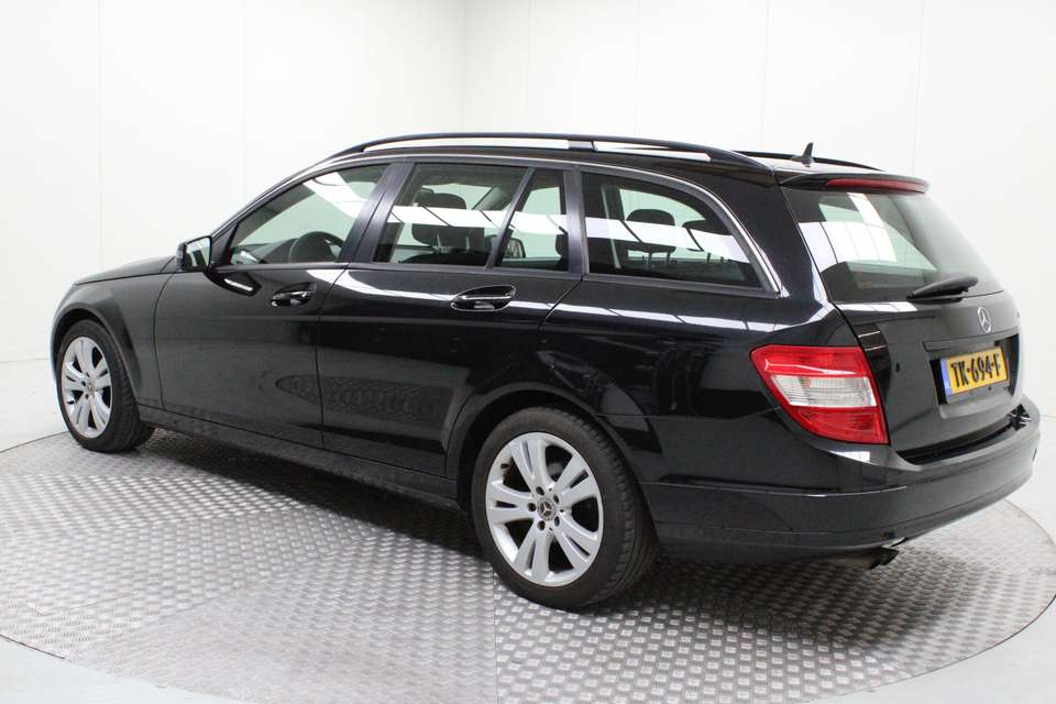 Mercedes-Benz C 200 - Imagem 3