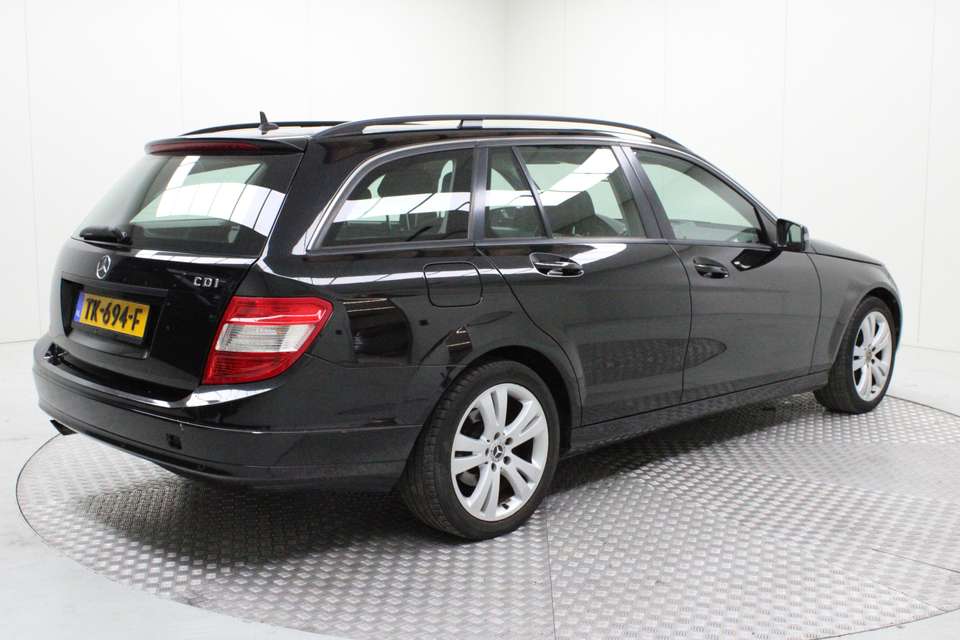 Mercedes-Benz C 200 - Imagem 5