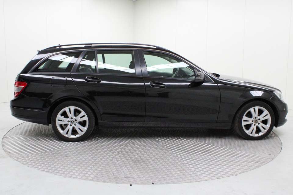 Mercedes-Benz C 200 - Imagem 6