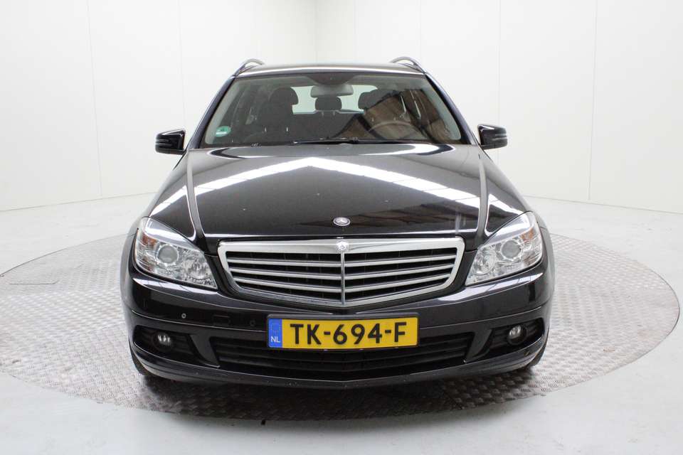 Mercedes-Benz C 200 - Imagem 8