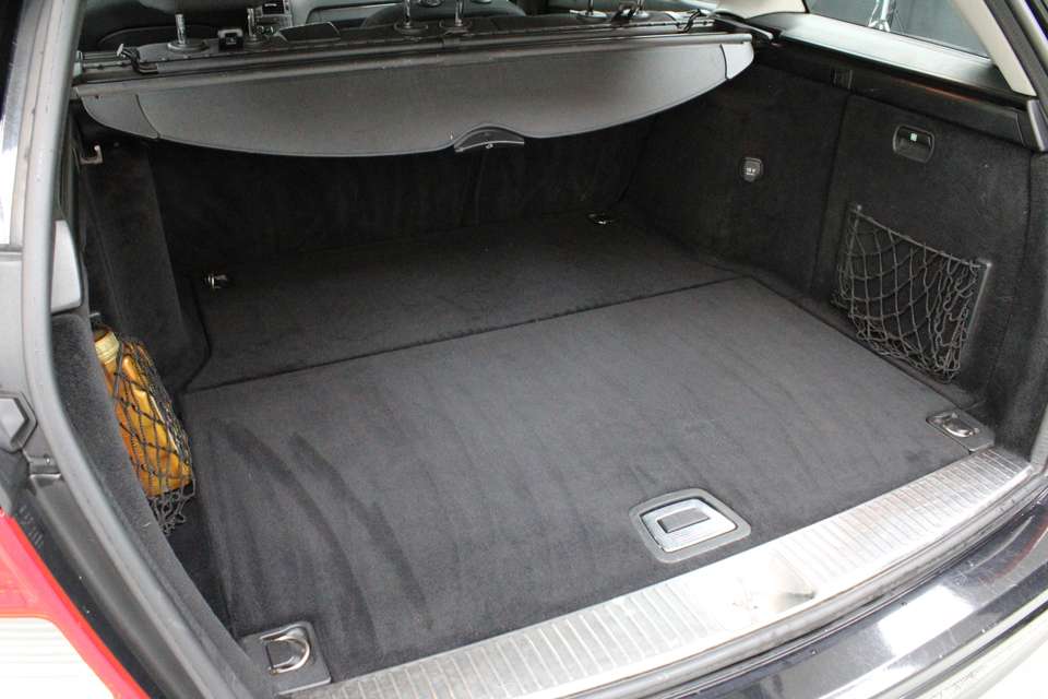 Mercedes-Benz C 200 - Imagem 13