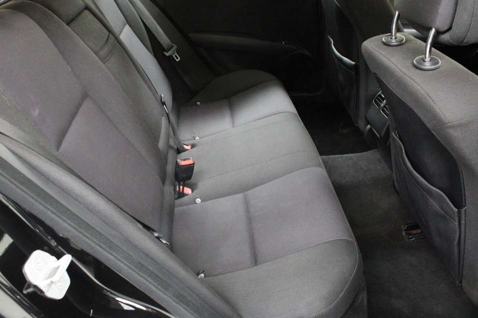 Mercedes-Benz C 200 - Imagem 15
