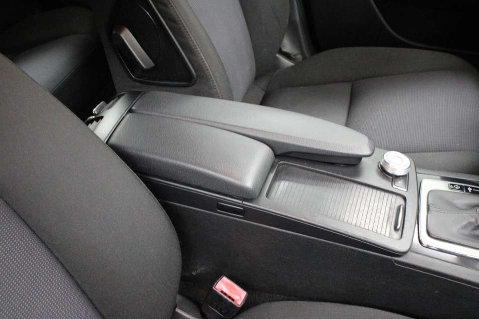Mercedes-Benz C 200 - Imagem 17