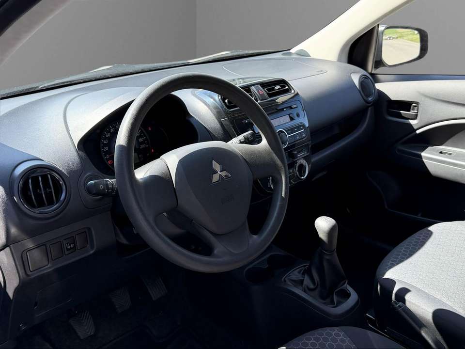Mitsubishi Space Star - Imagem 9