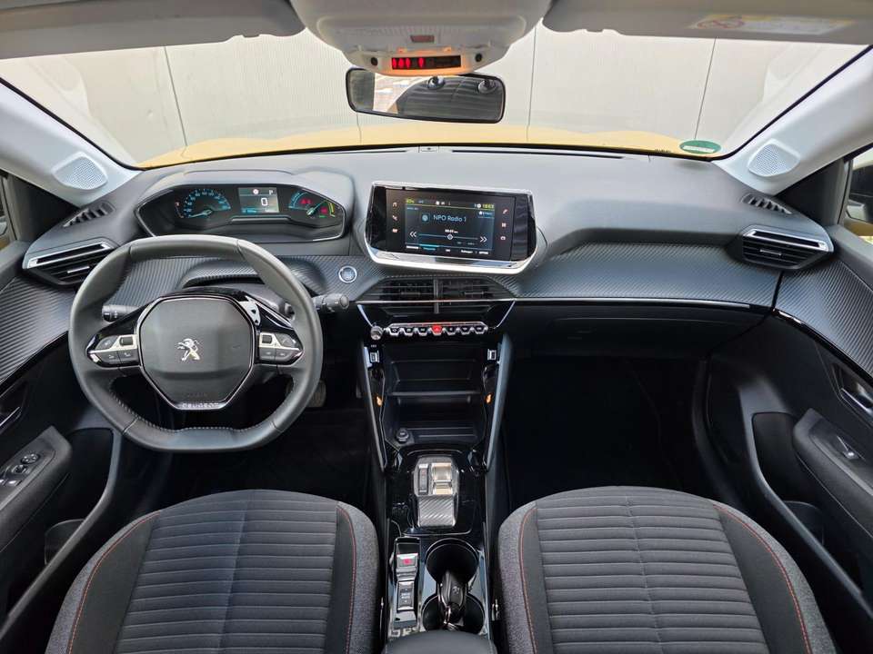 Peugeot e-208 - Imagem 9