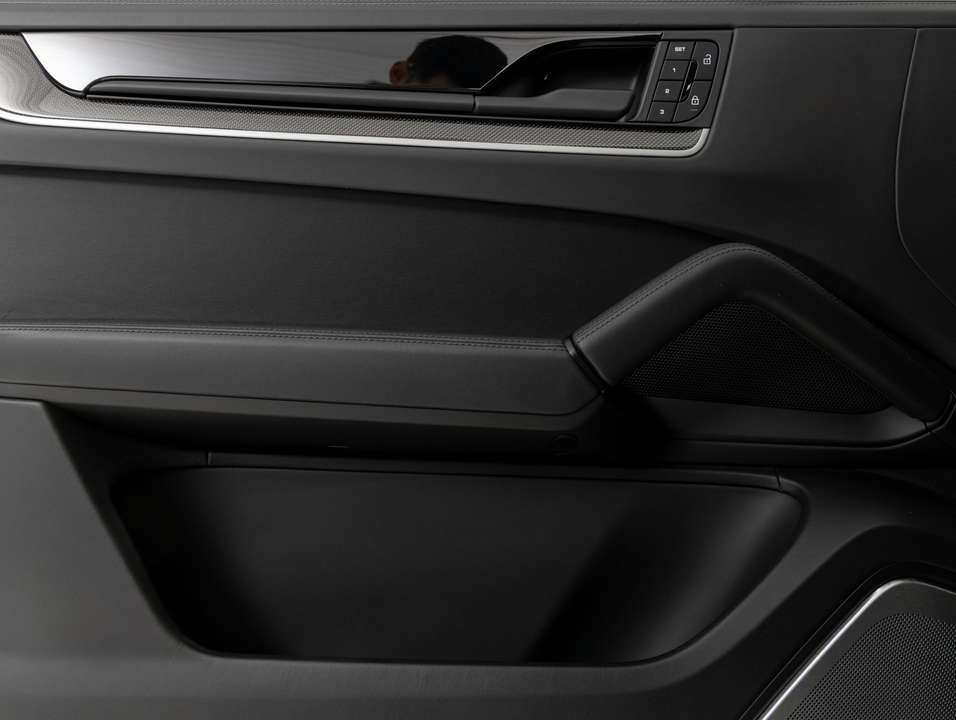 Porsche Cayenne - Imagem 16