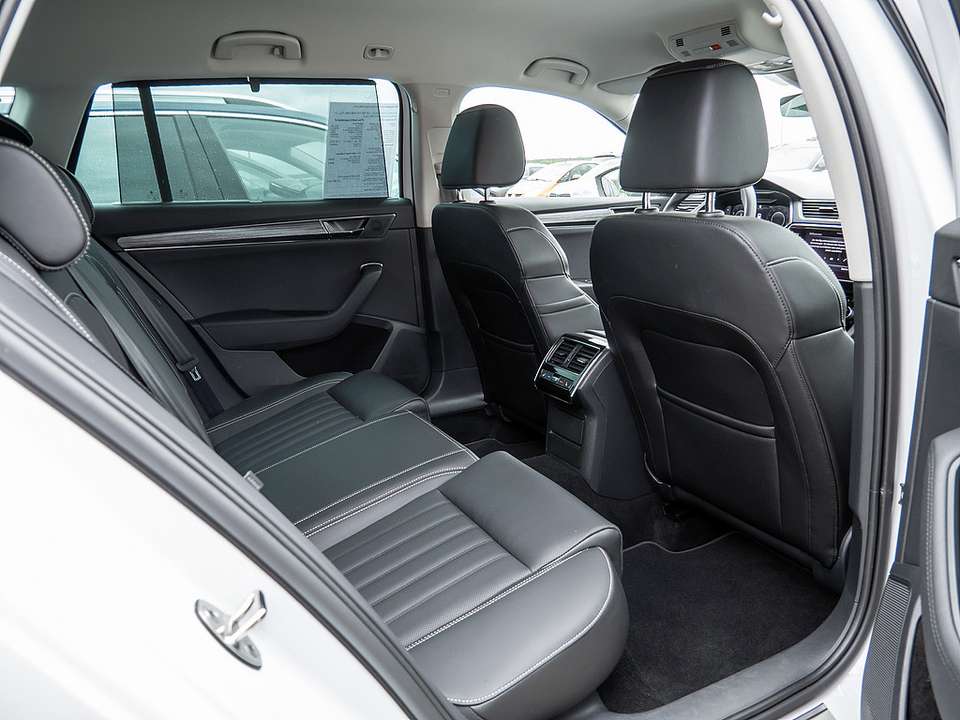 Skoda Superb - Imagem 4