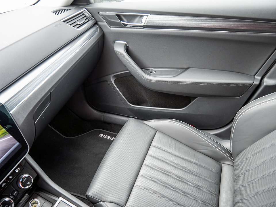 Skoda Superb - Imagem 11