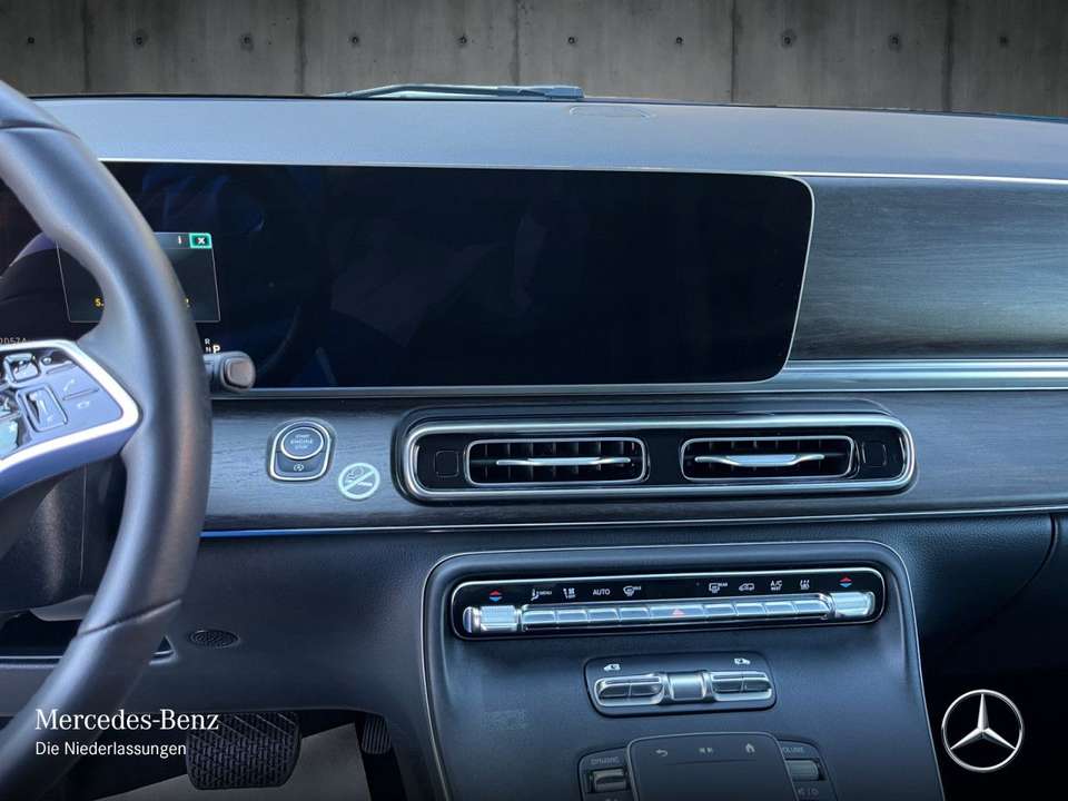 Mercedes-Benz V 300 - Imagem 11