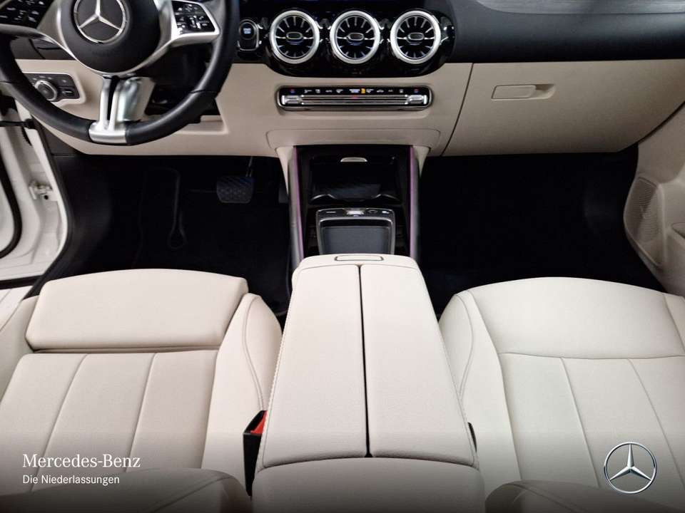 Mercedes-Benz EQA 350 - Imagem 15