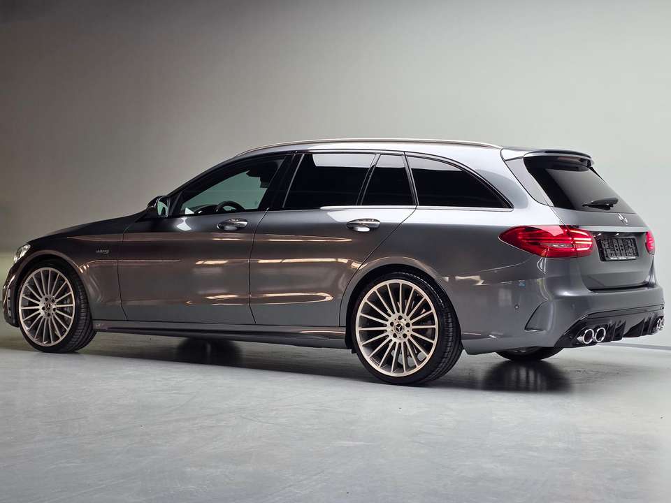 Mercedes-Benz C 43 AMG - Imagem 3