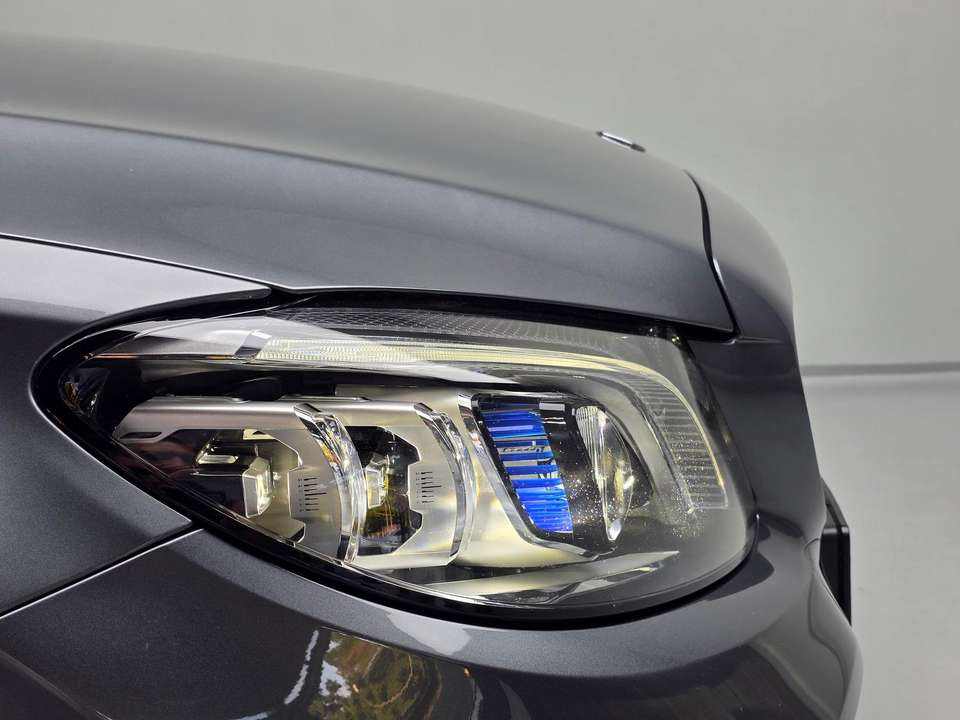 Mercedes-Benz C 43 AMG - Imagem 9