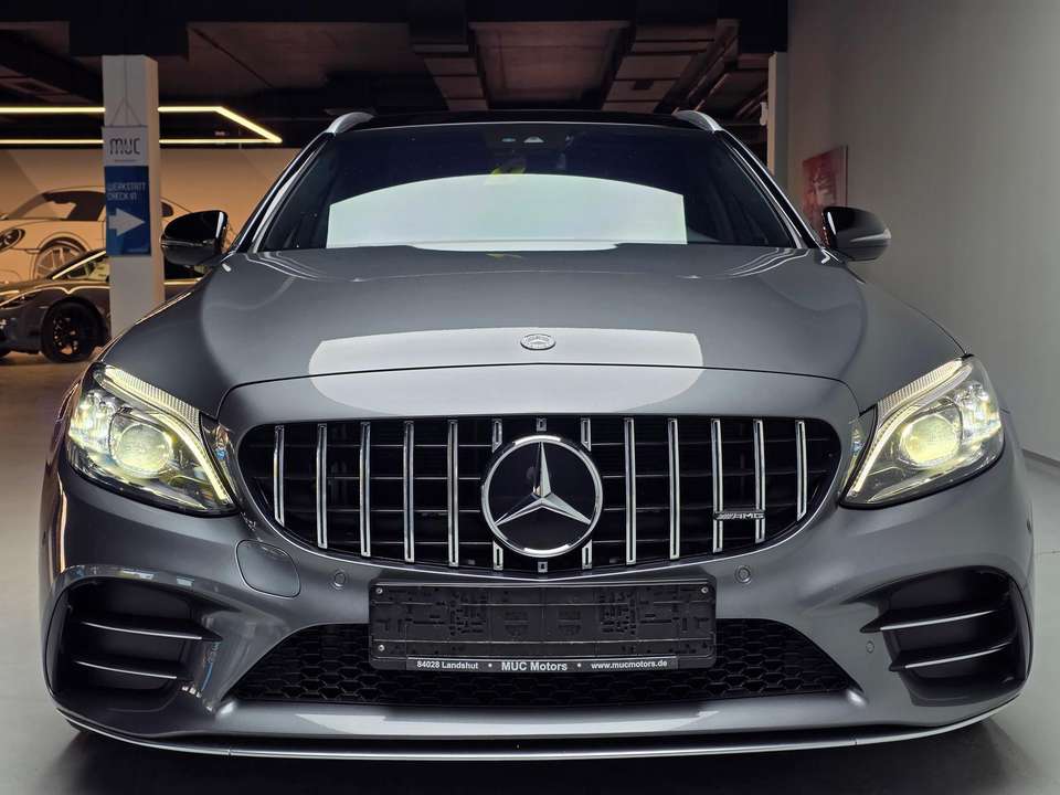Mercedes-Benz C 43 AMG - Imagem 10