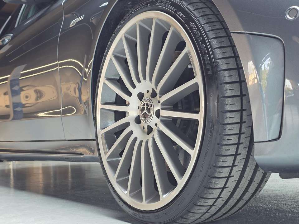 Mercedes-Benz C 43 AMG - Imagem 13