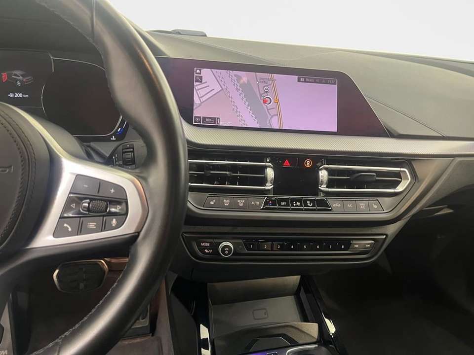 BMW 218 - Imagem 10