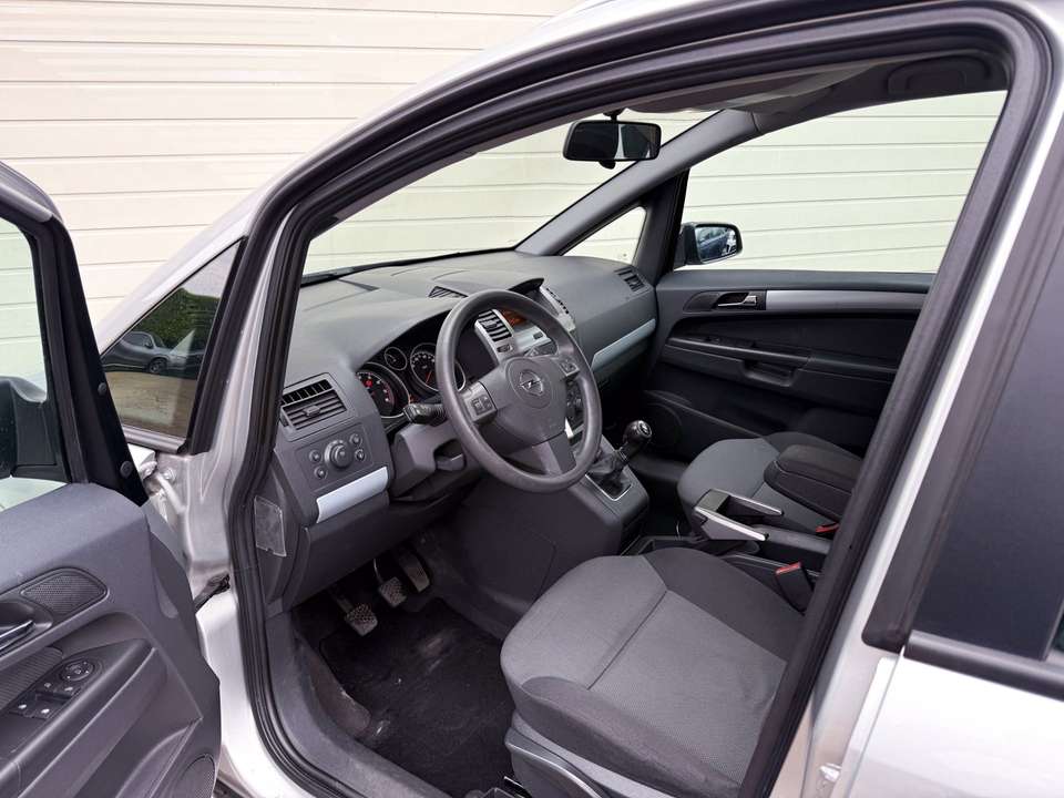Opel Zafira - Imagem 9